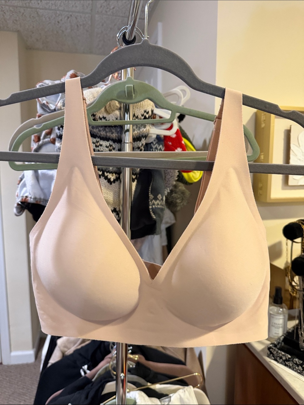 Seamless Light tan V-Neck Wireless Bra